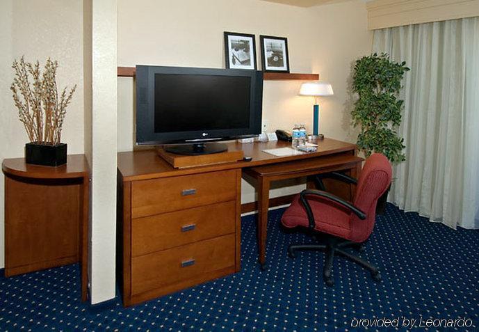 คอร์ตยาร์ด เบอร์มิงแฮม ทรัสวิลล์ Hotel ห้อง รูปภาพ