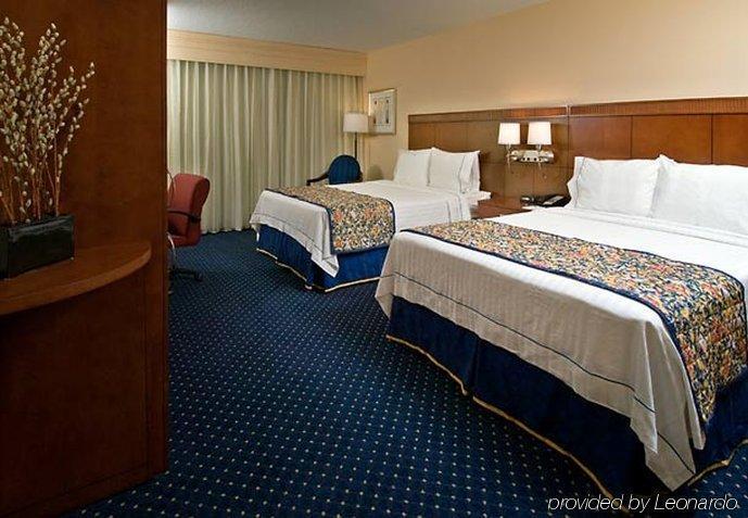 คอร์ตยาร์ด เบอร์มิงแฮม ทรัสวิลล์ Hotel ห้อง รูปภาพ